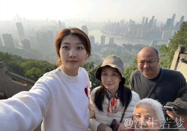 袁心玥晒照和家人享受生活！因病缺席2项赛事，明年重返国家队？